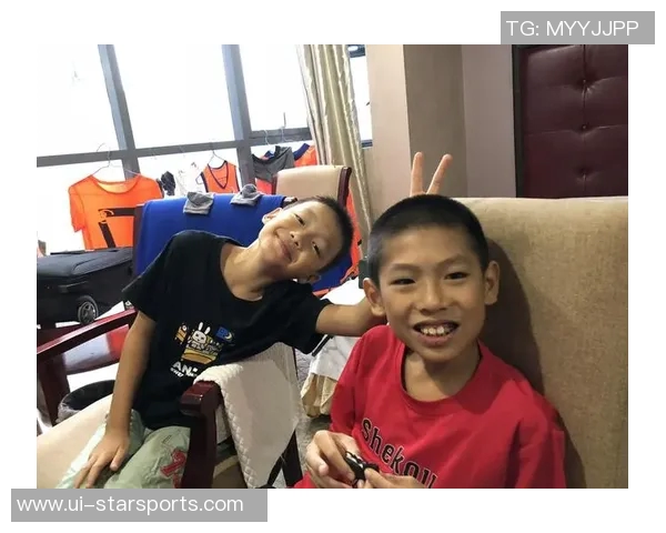 芬奇称赞迪林厄姆训练营表现出色强调其突分接球投篮任务