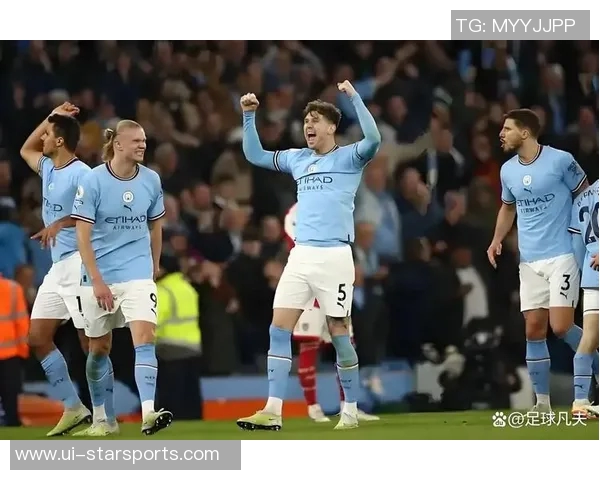 诺丁汉森林正式投诉曼城比赛判罚引发广泛关注与讨论