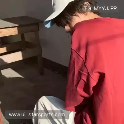 咎秋莹